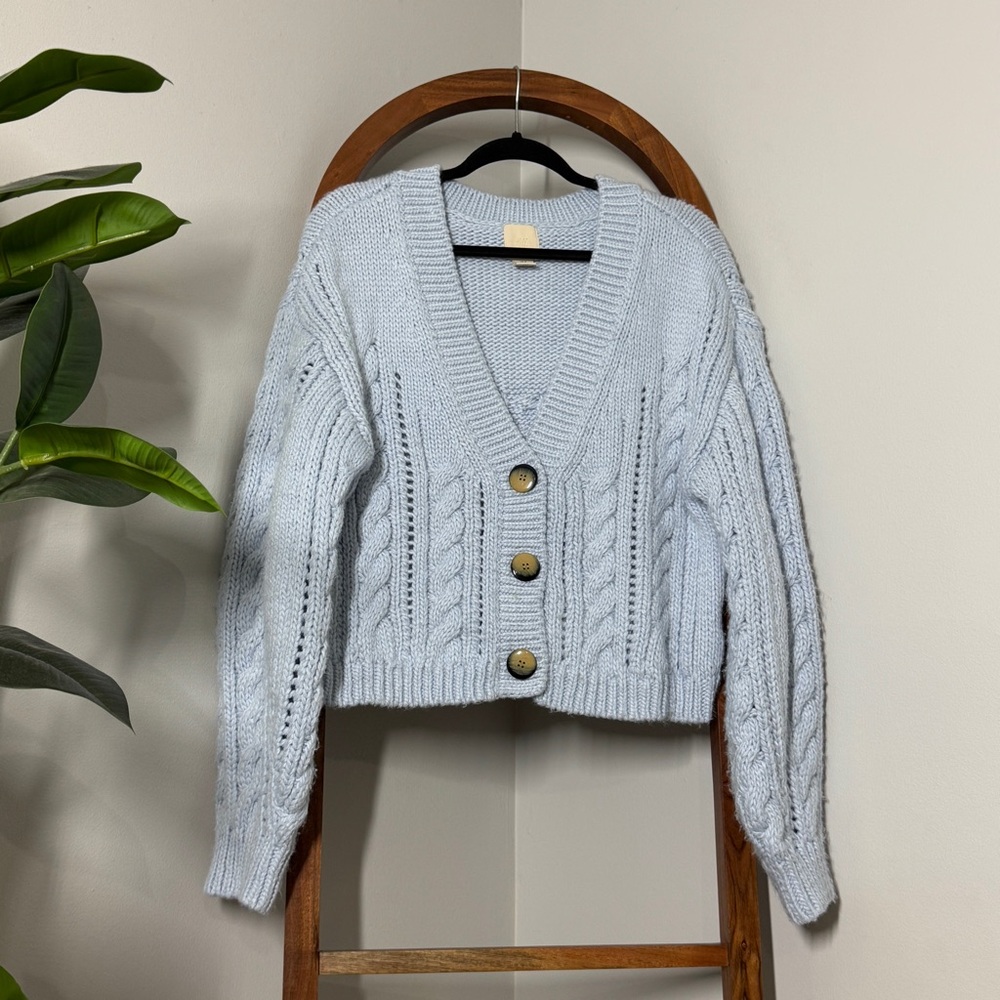 H&M MEDIUM Light Blue Wool Blend Chunky Cable Knit Cropped Cardigan Sweater